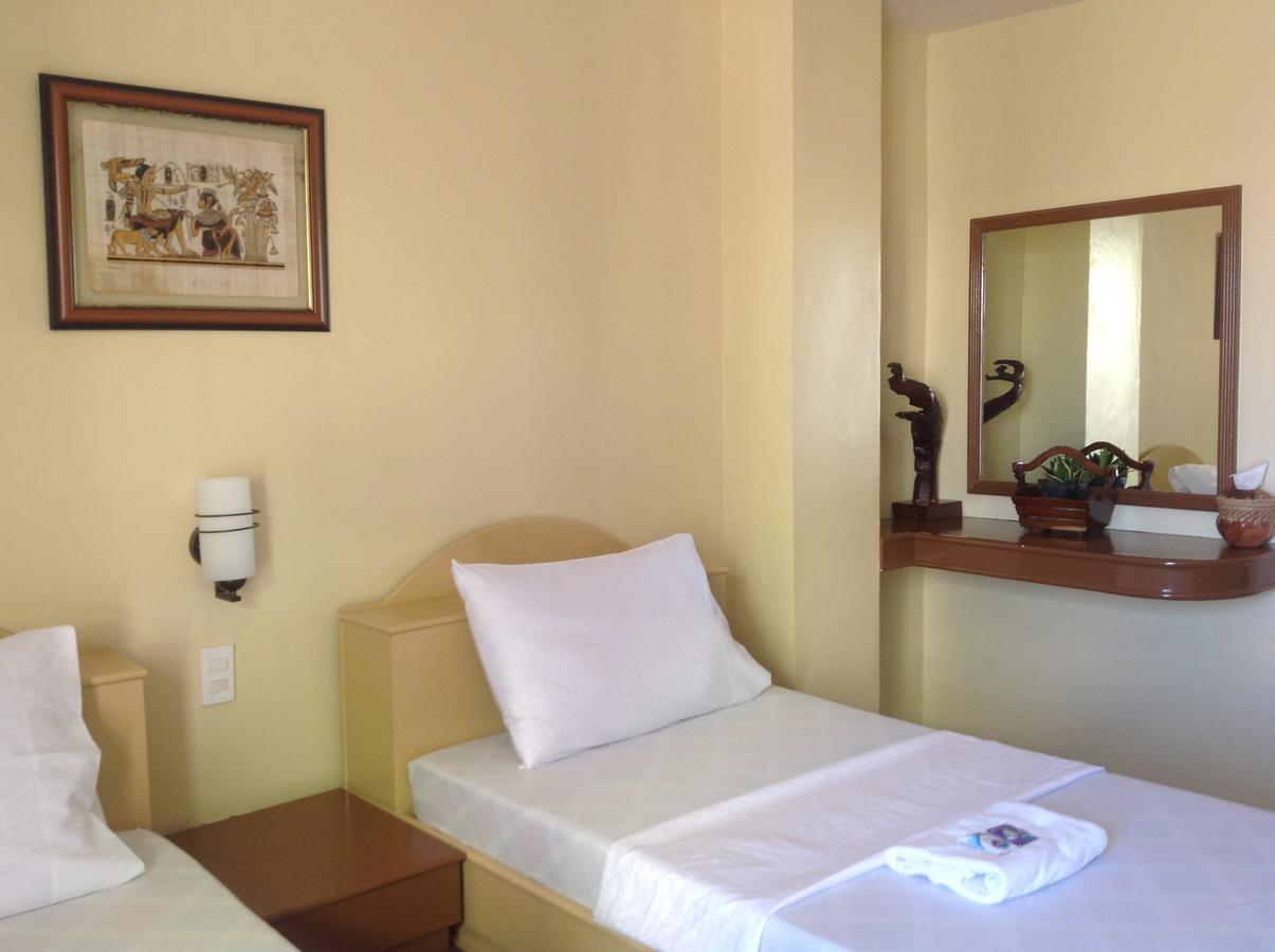 Danel Pensionne House Τακλομπάν Εξωτερικό φωτογραφία